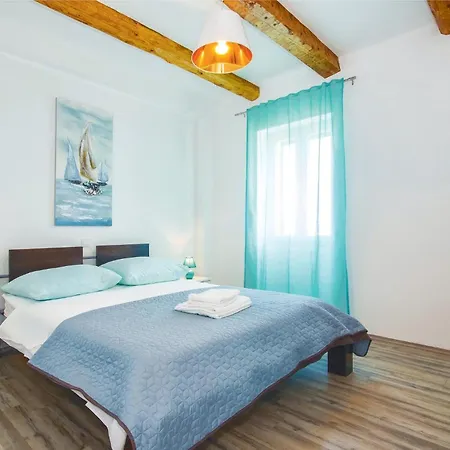 Three-bedroom In Tatil Evi *