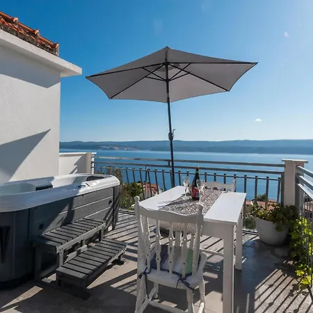 Three-bedroom In Tatil Evi Stanici