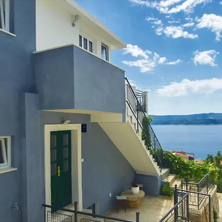 Three-bedroom In Stanici