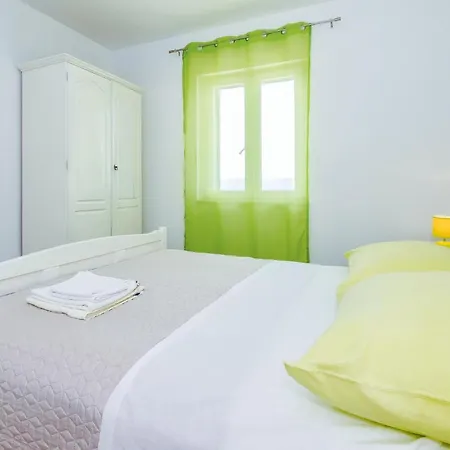 Three-bedroom In Stanici