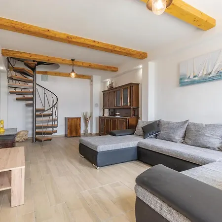 Three-bedroom In Ferienhaus *